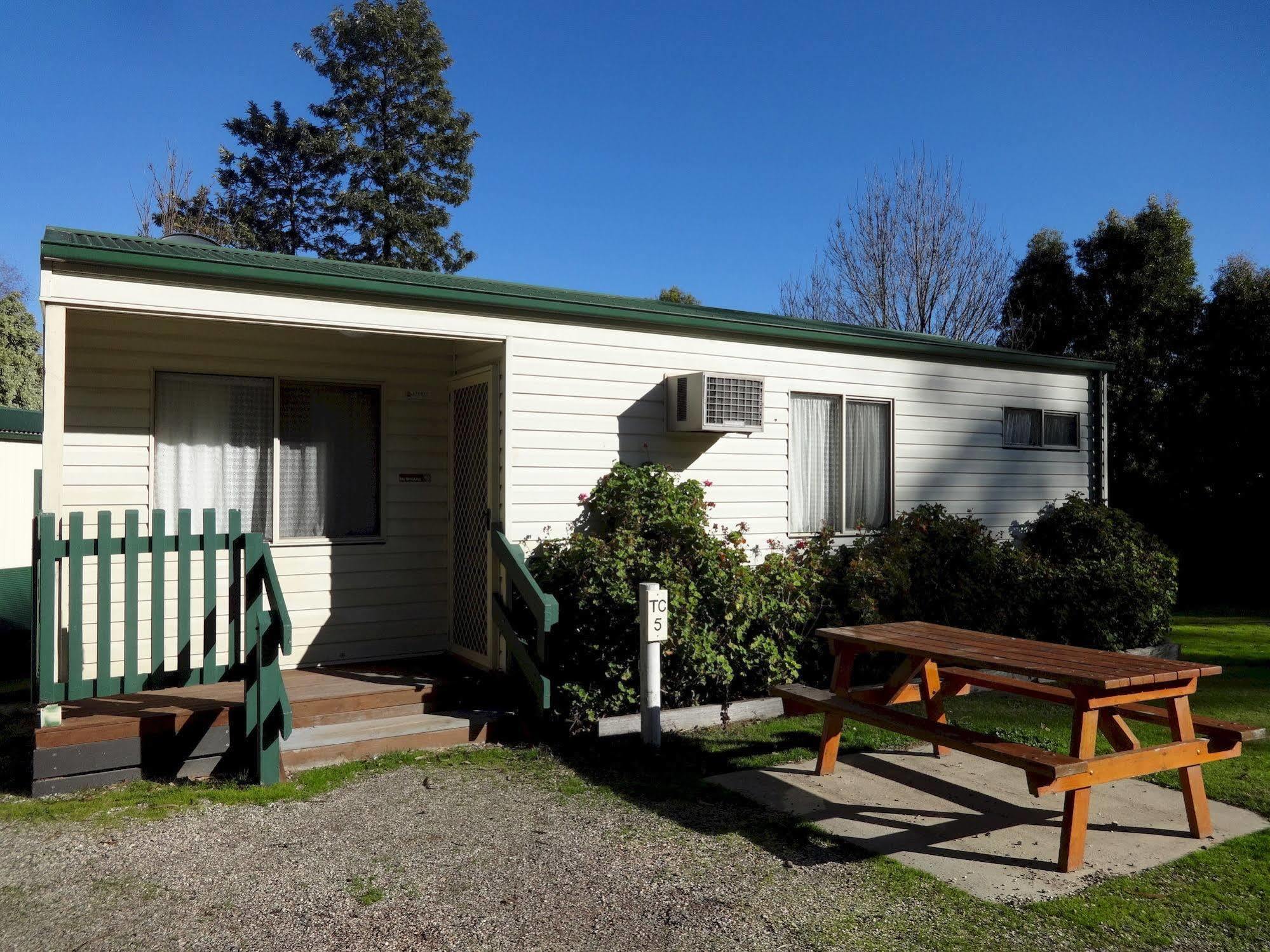 Big4 Breeze Holiday Parks - Eildon Εξωτερικό φωτογραφία