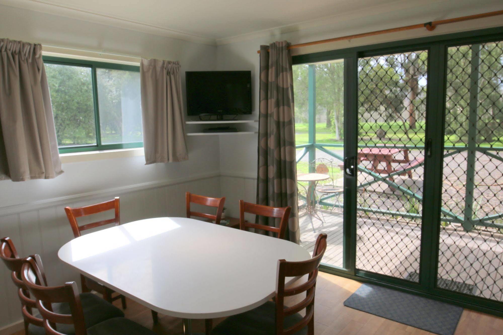Big4 Breeze Holiday Parks - Eildon Εξωτερικό φωτογραφία