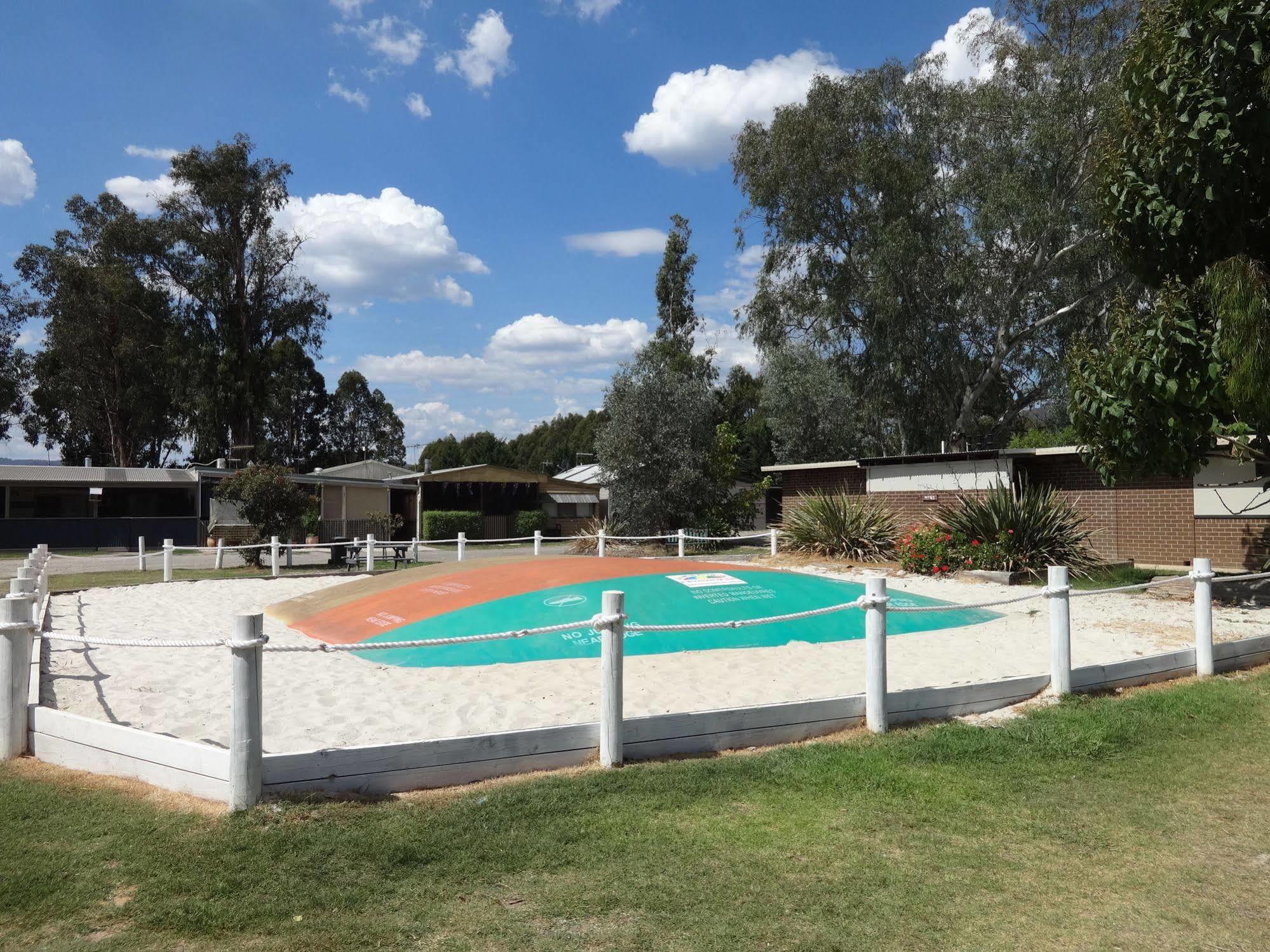 Big4 Breeze Holiday Parks - Eildon Εξωτερικό φωτογραφία